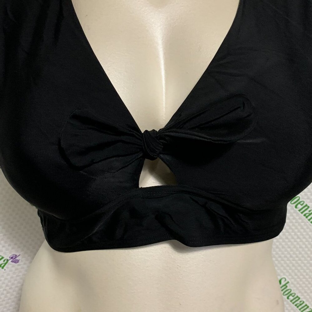 Torrid Swimsuit Swim Top Wireless V-Neck Tie Front Short Sleeve Plus 2 18 20 - Picture 2 of 4